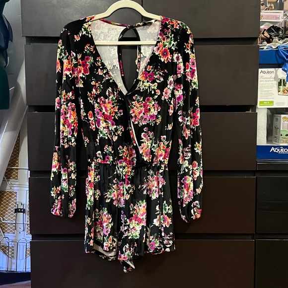 Show Me Your Mumu Romper - Picture 3 of 8